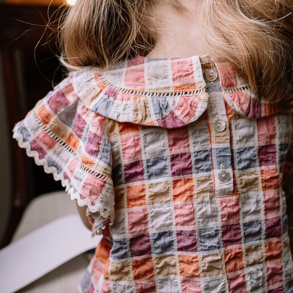 Lelejove Baby Girl Short Sleeve Round Neck Shirt with Flying Sleeves Short T Rainbow Color blocked Vitality Grid Pattern 24 Summer Top image 3