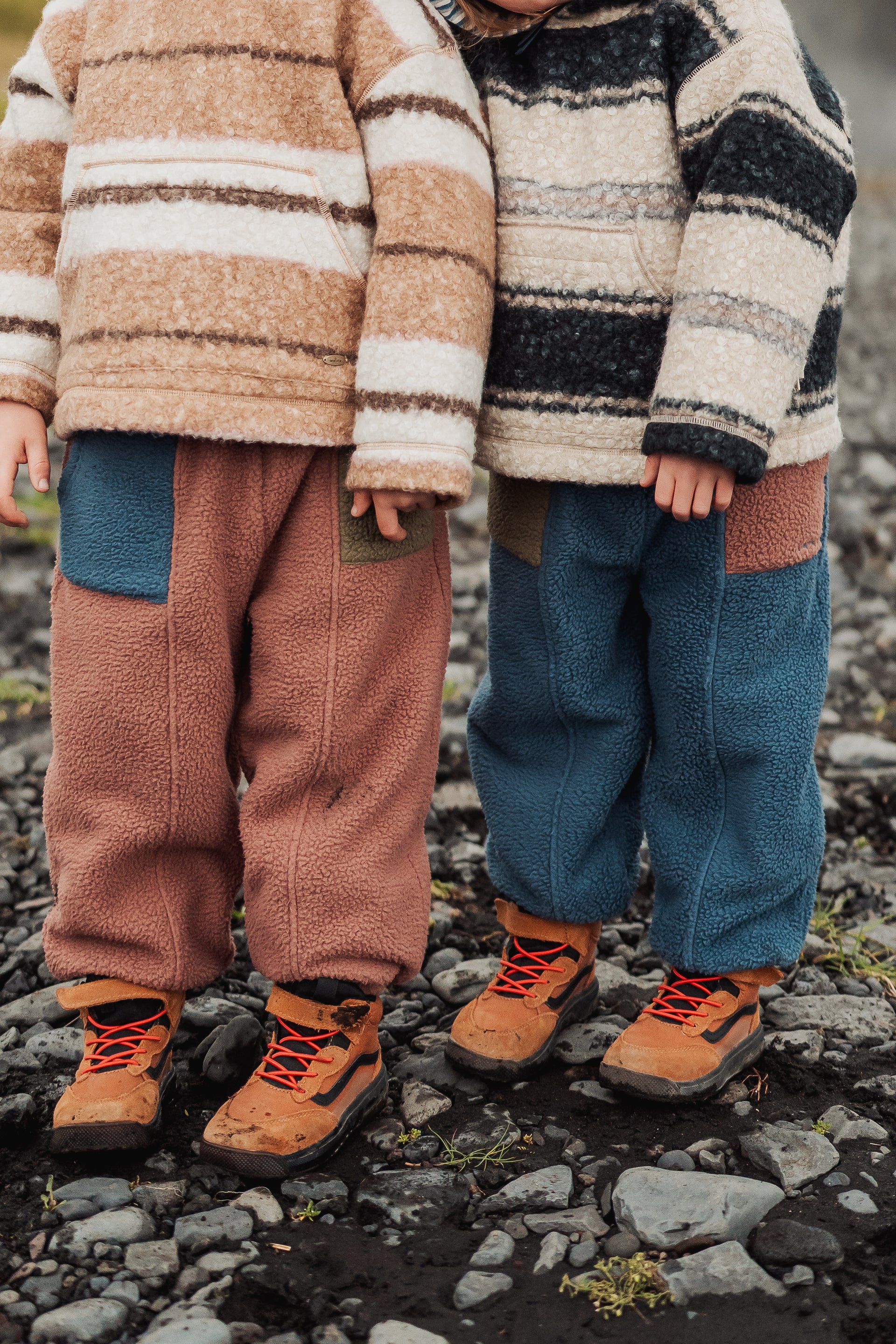 New Arrival – Loose Fit Colorblock Fleece Pants