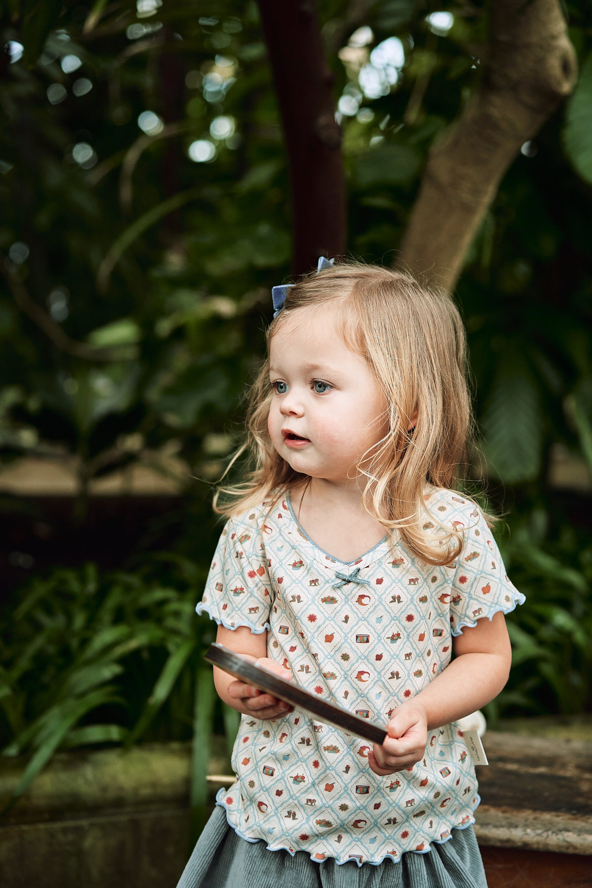 Retro Printed V-neck Cotton Short Sleeve Tee